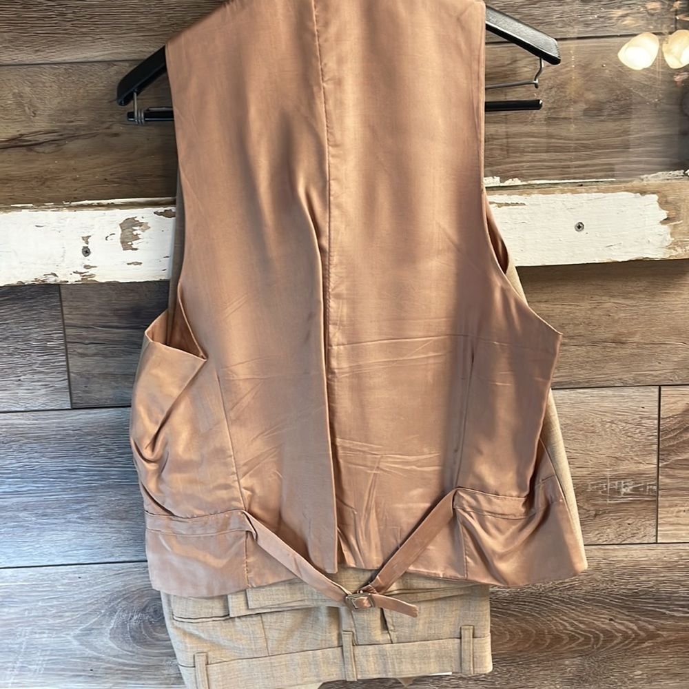 Men’s 3 pc Tan Dress Suit Size 42R, Made in Poland - Picture 11 of 13